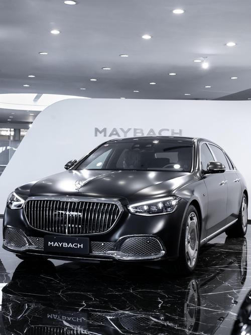 成都4岚图汽车的售后服务让用户无忧出行，迈巴赫未来的豪华车趋势